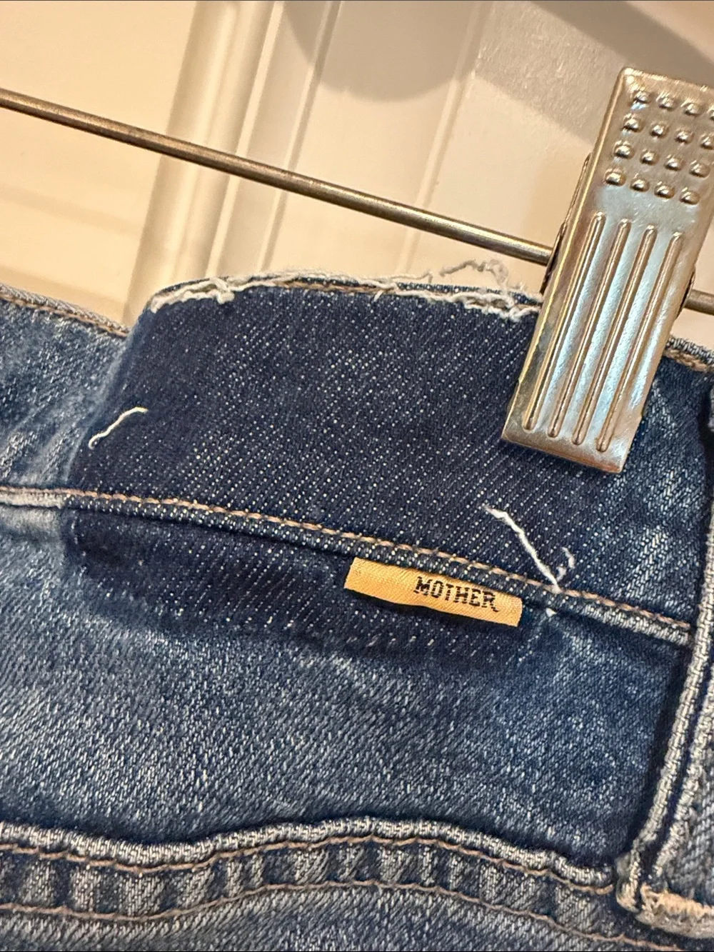 MOTHER Superior The Ditcher Cropped Straight Jeans in Running With Scissors